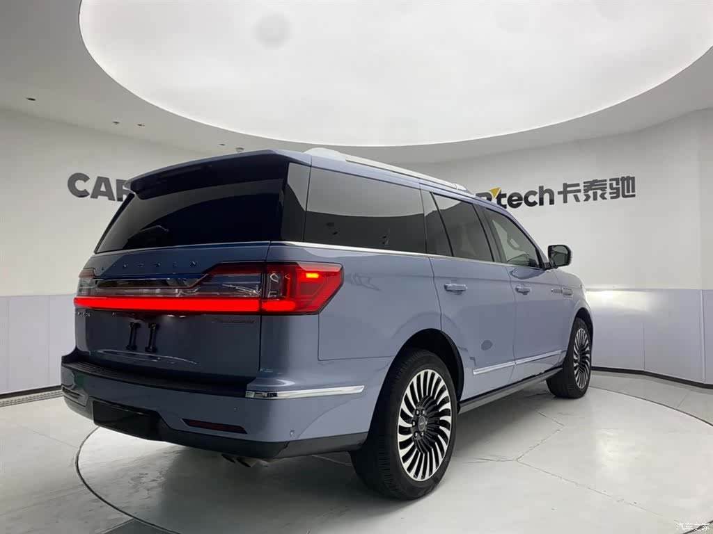 Lincoln Navigator, 2021 все фото