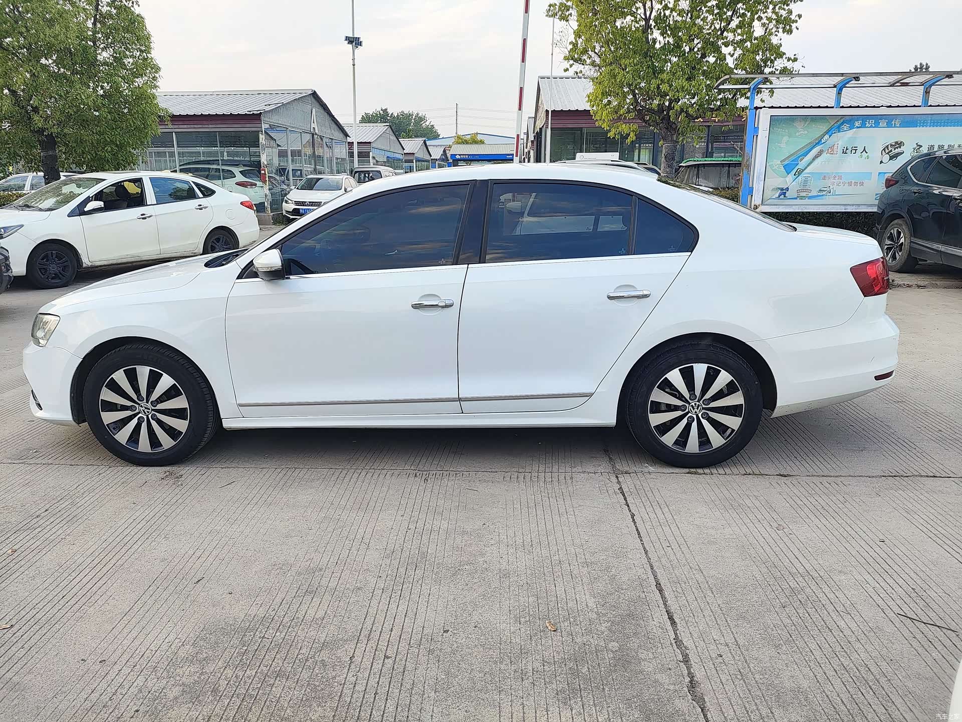 Volkswagen Sagitar, 2017 8