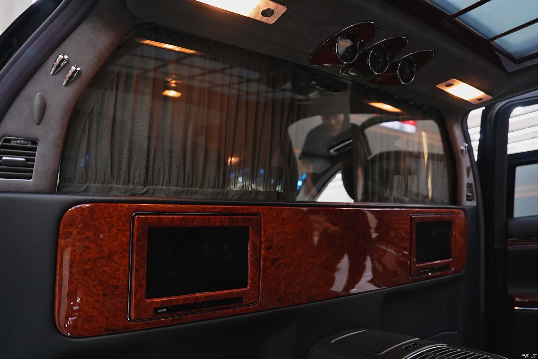 Maybach 62, 2011 27