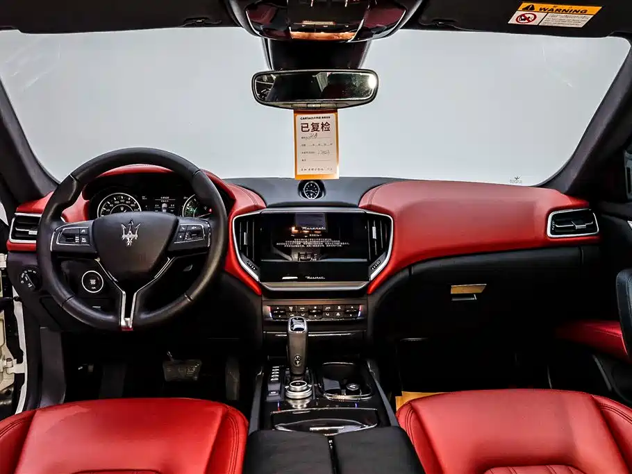 Maserati Ghibli Maserati Ghibli