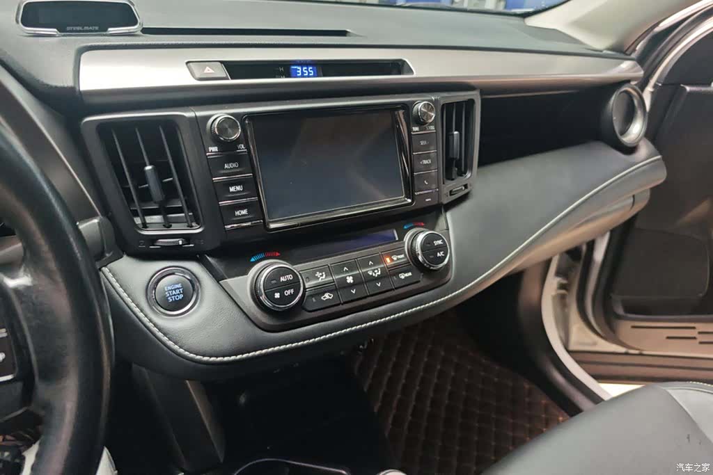 Toyota RAV4, 2017 13