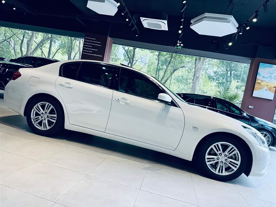 Infiniti G series Infiniti G series