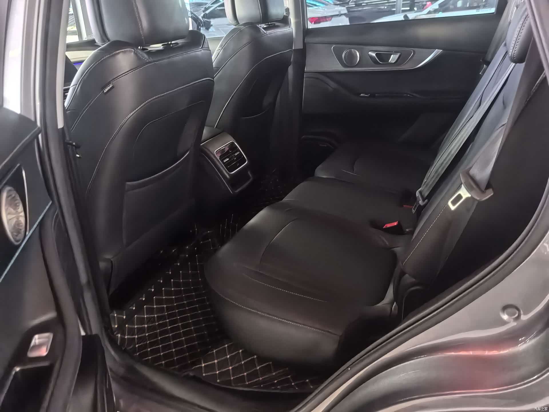 Chery Tiggo 8, 2024 11