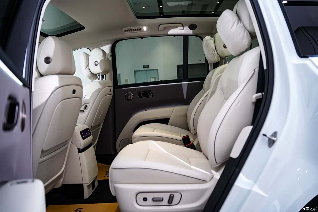 Li Auto i8, 2025 18
