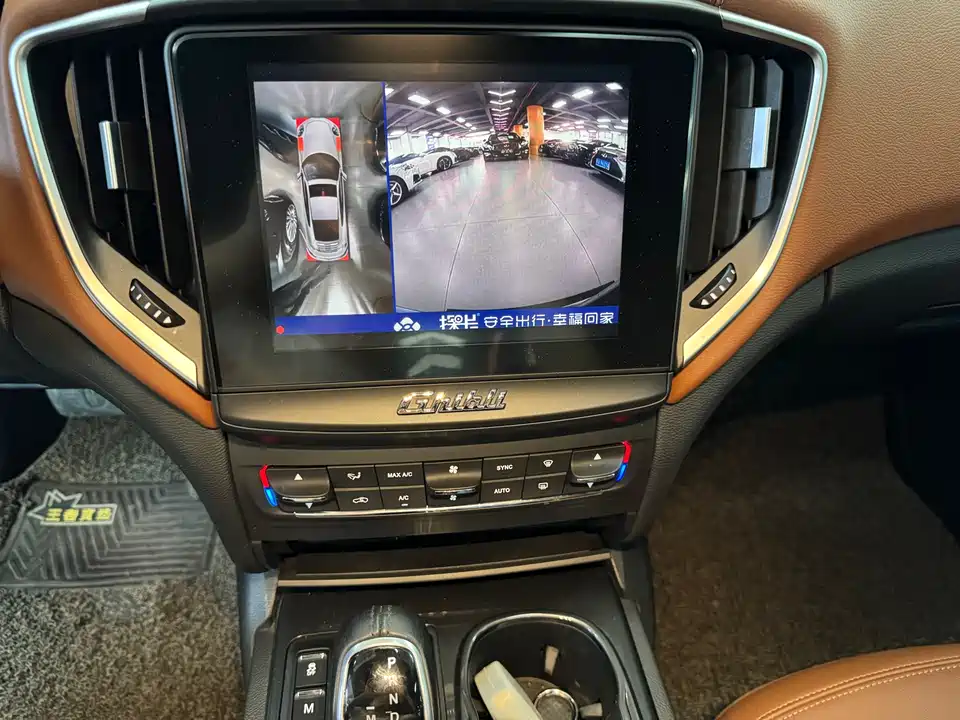 Maserati Ghibli Maserati Ghibli