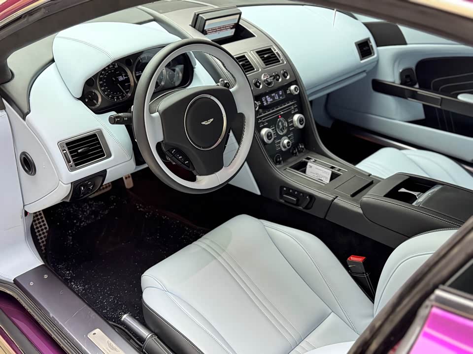 Aston Martin V8 Vantage Aston Martin V8 Vantage