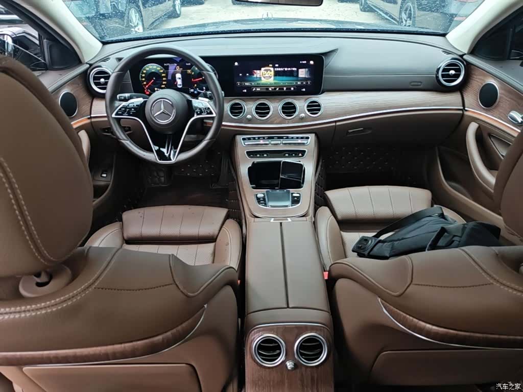 Mercedes-Benz E-Class, 2022 16