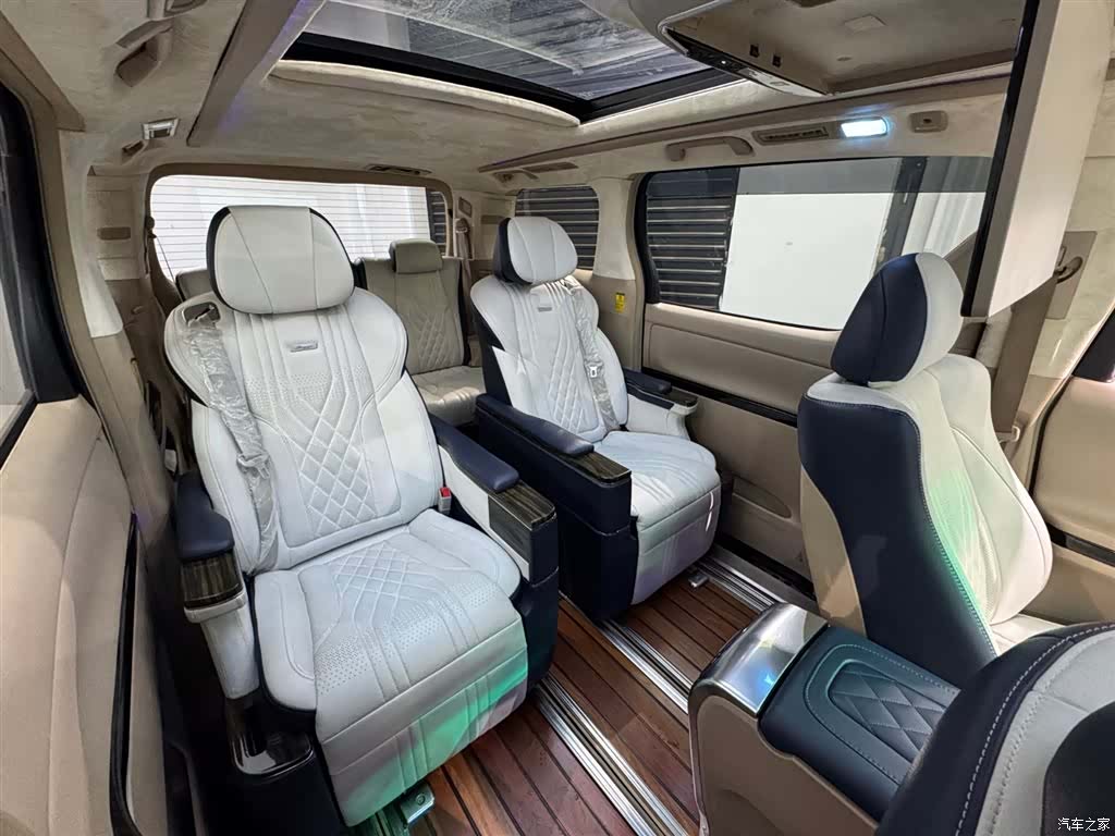 Toyota Alphard, 2015 10