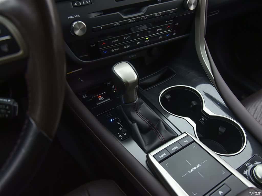 Lexus RX, 2022 10