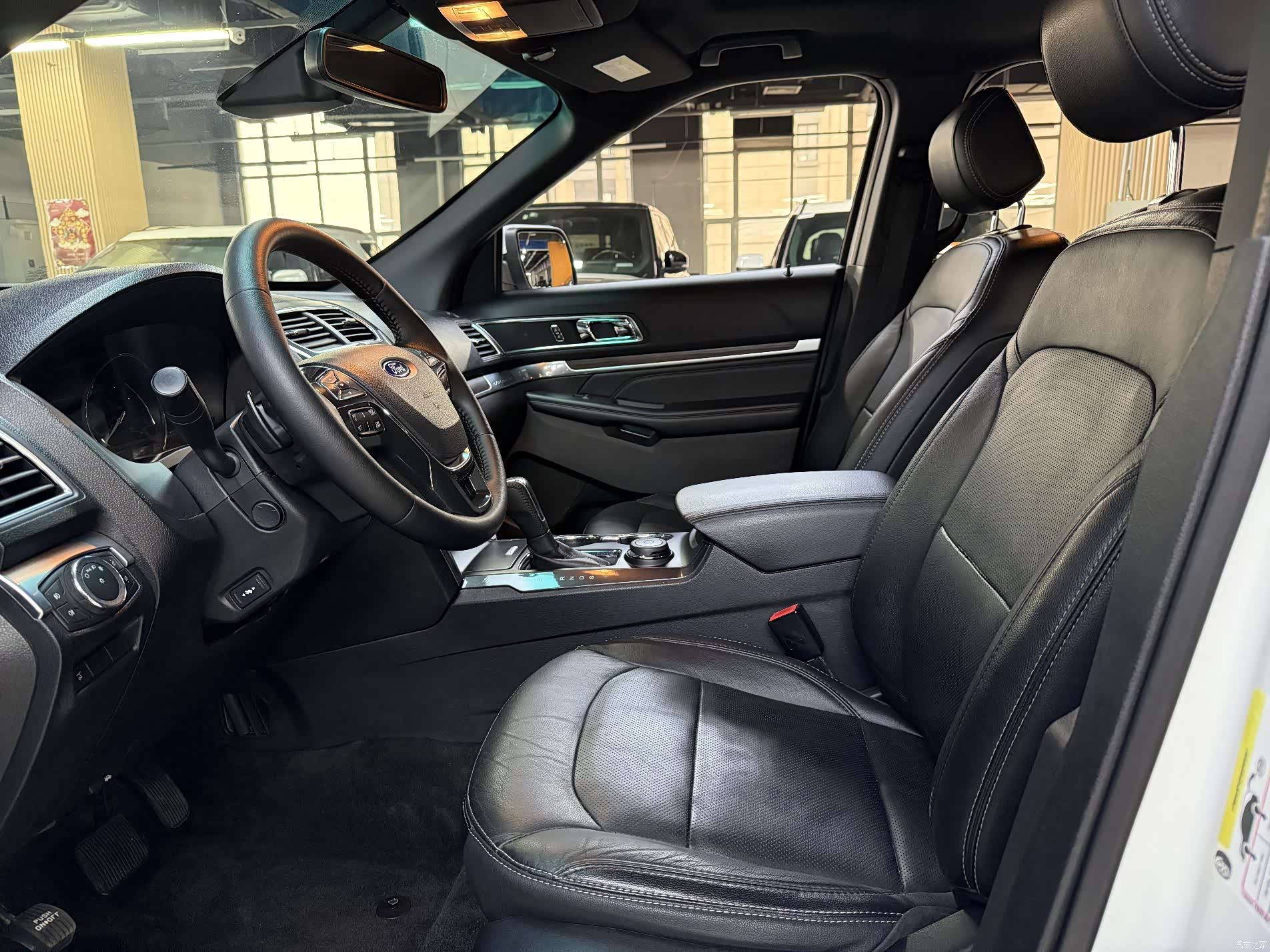 Ford Explorer, 2018 все фото