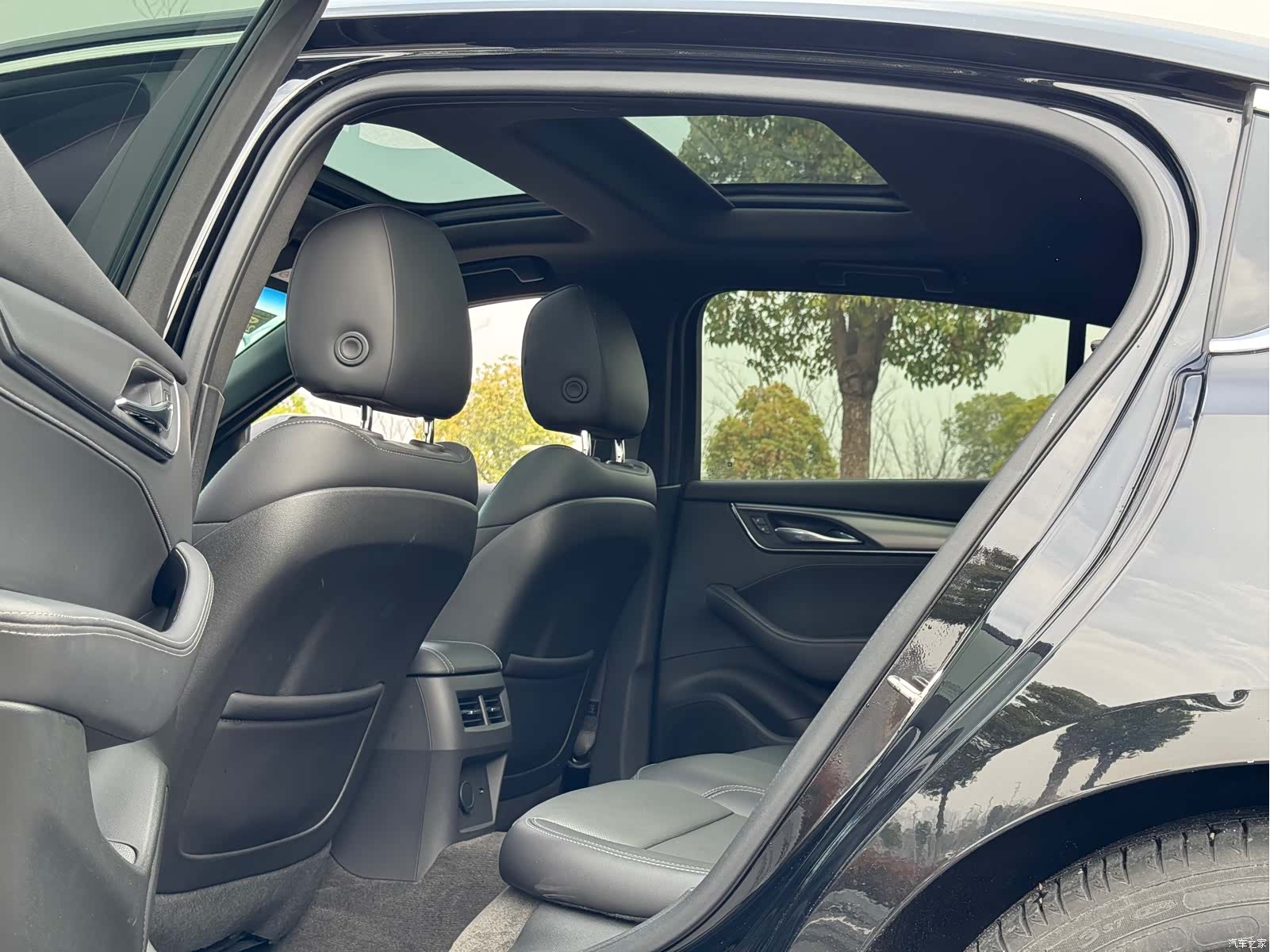 Cadillac CT5, 2022 8