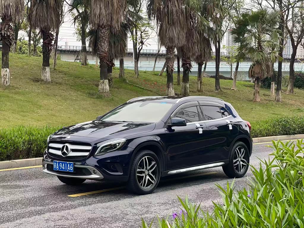 Mercedes-Benz GLA