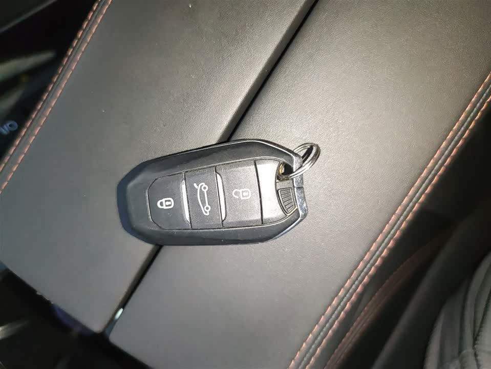 Peugeot 4008