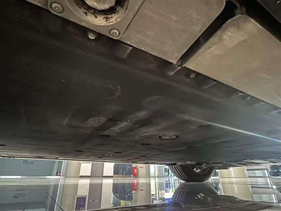 NIO ES6
