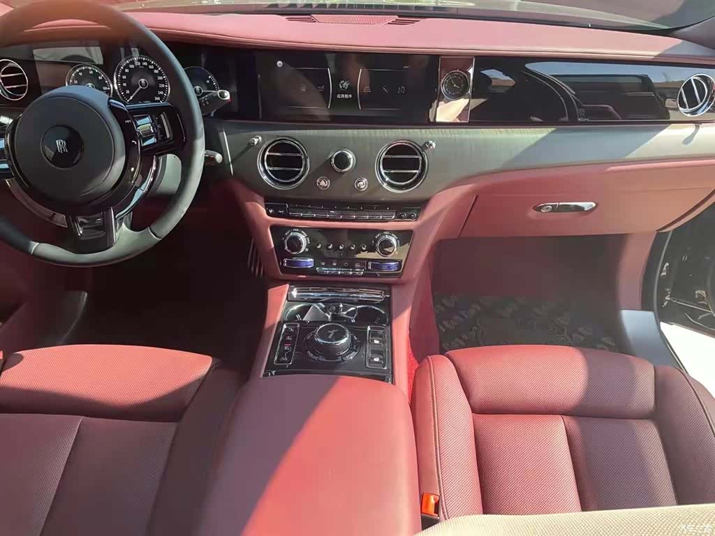 Rolls-Royce Ghost, 2021 4