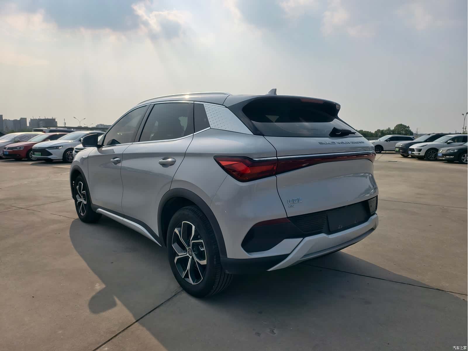 BYD Yuan, 2022 все фото