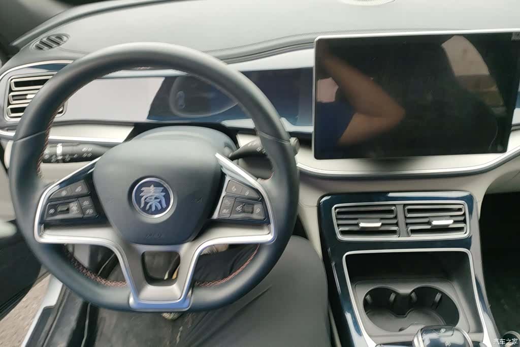 BYD Qin, 2023 12