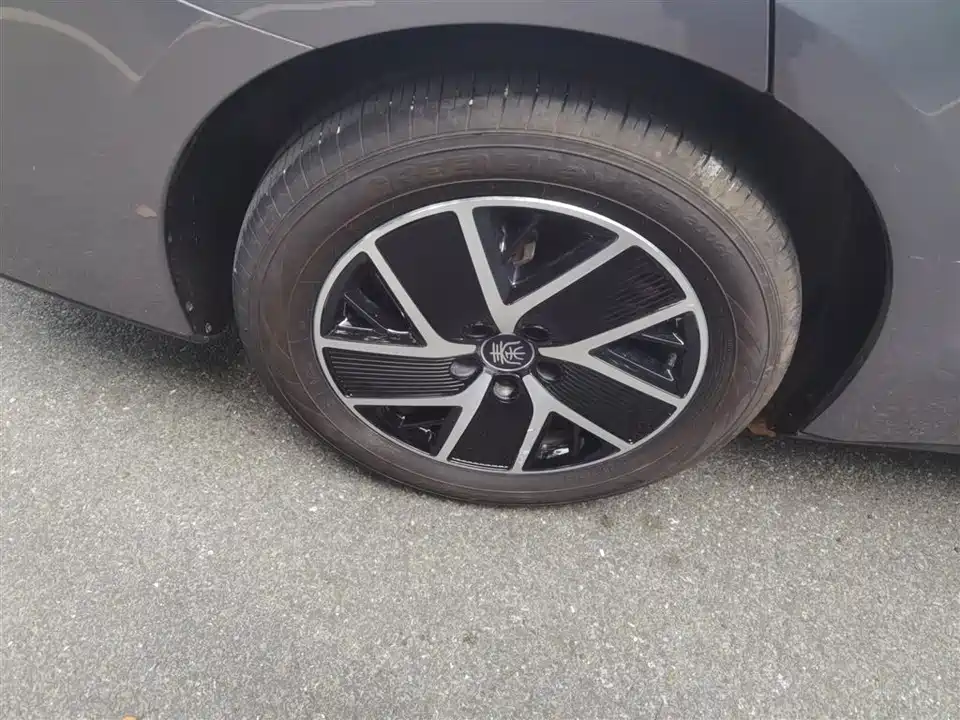 BYD Qin L BYD Qin L