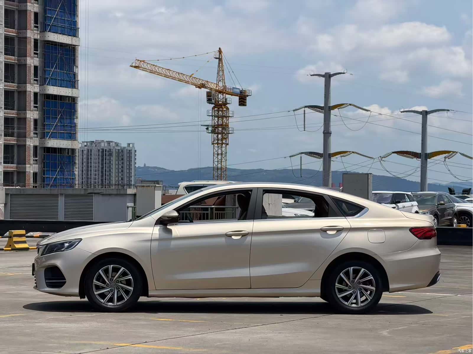Geely Binray, 2019 4