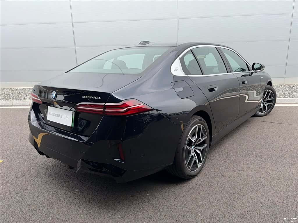 BMW i5, 2025 4