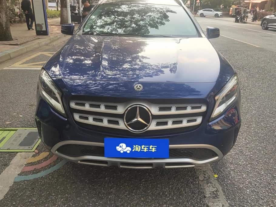 Mercedes-Benz GLA