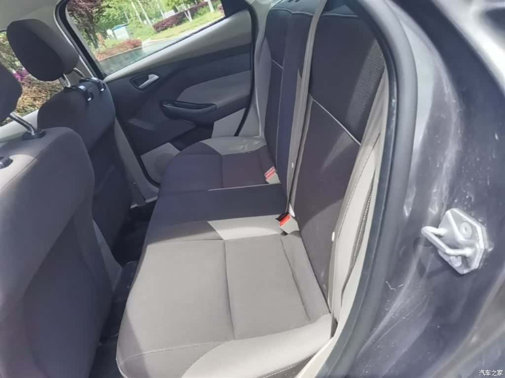 Ford Focus, 2015 17