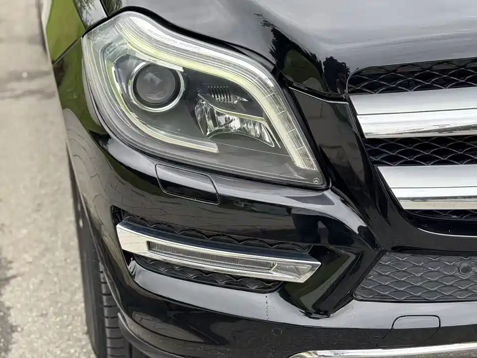 Mercedes-Benz GL grade