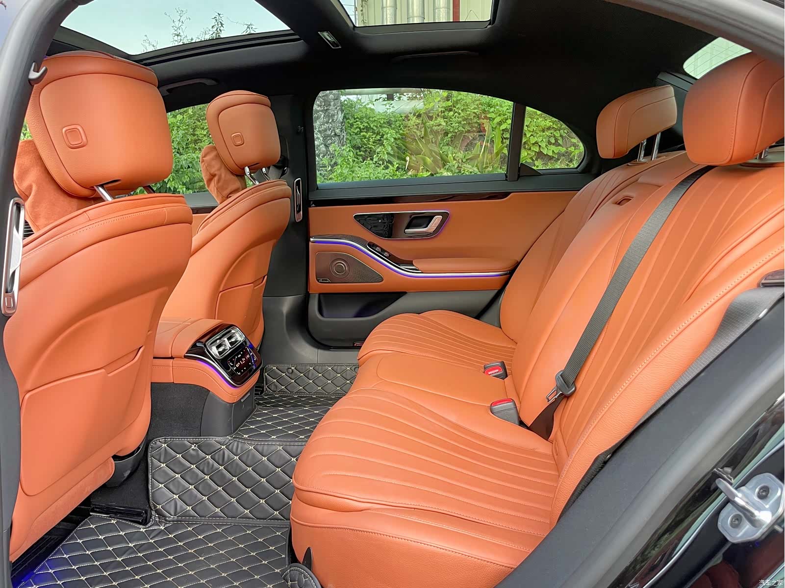 Mercedes-Benz S-Class, 2024 6