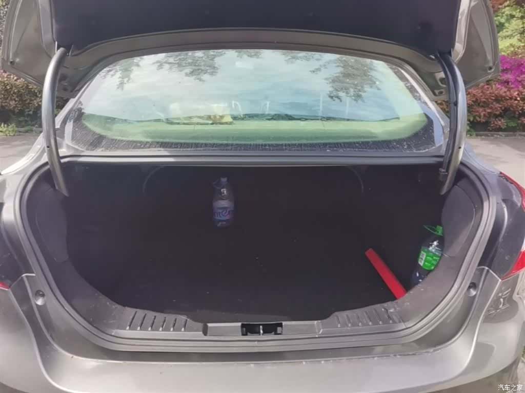 Ford Focus, 2015 19