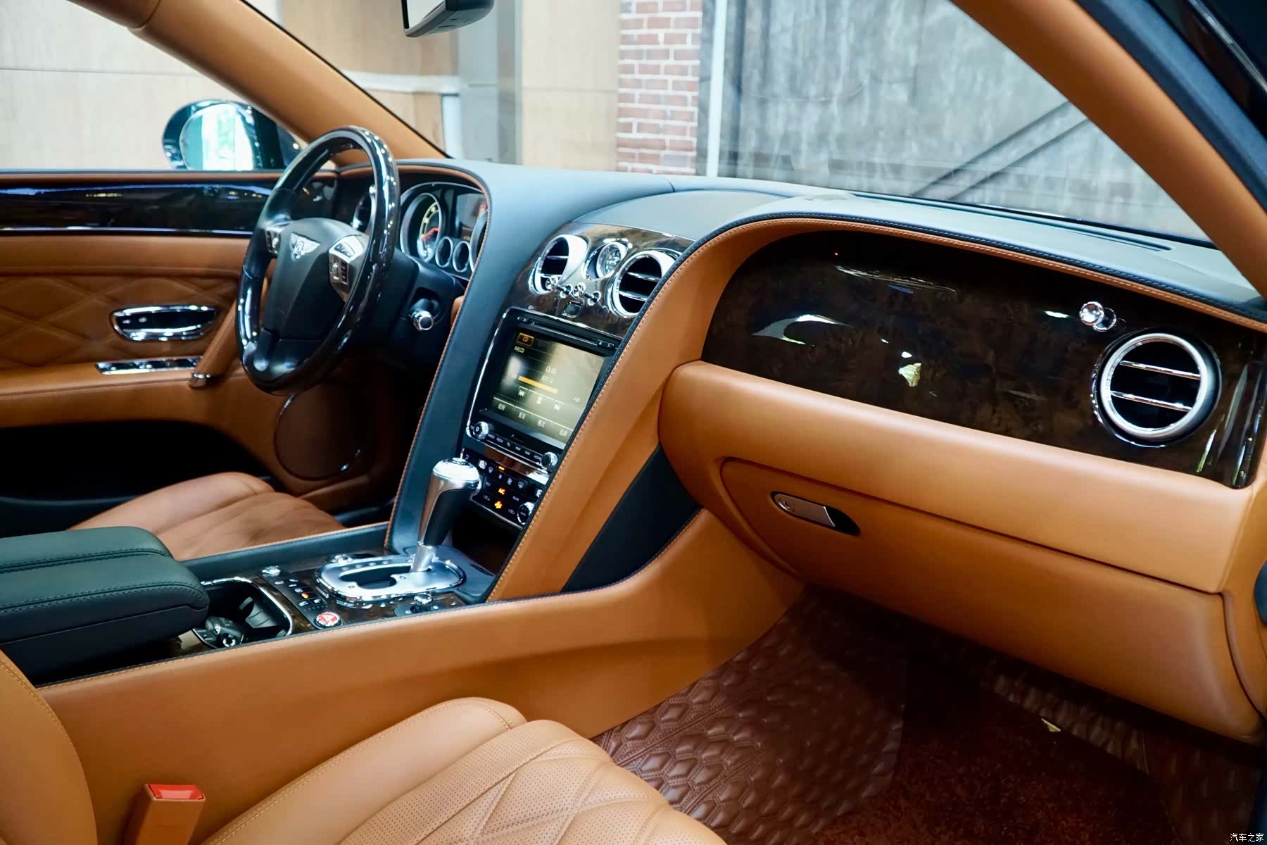 Bentley Flying Spur, 2015 8