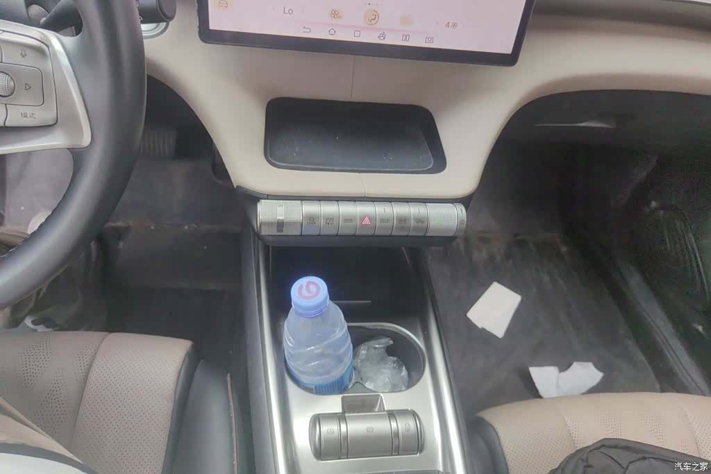 BYD Dolphin, 2023 16