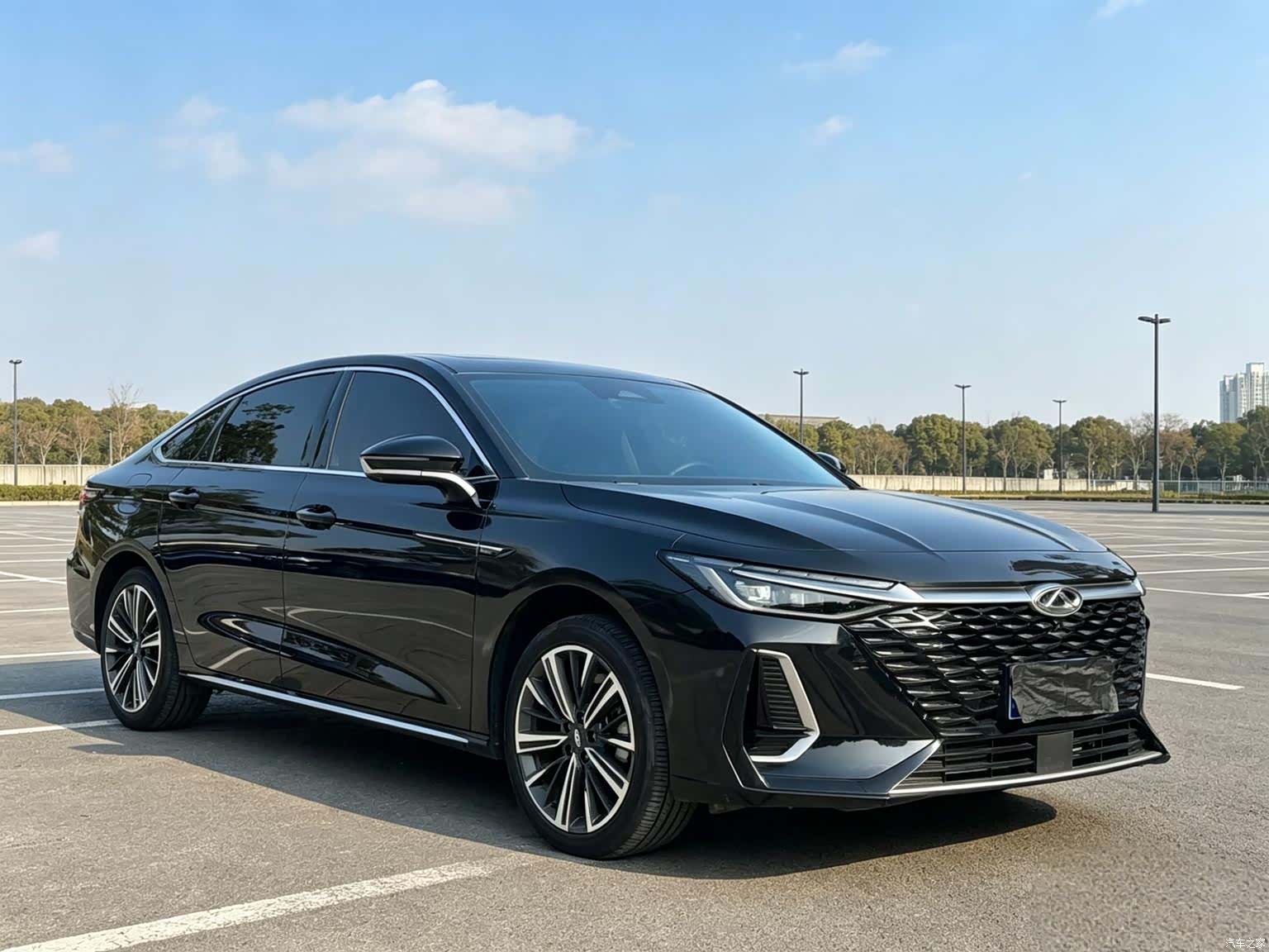 Chery Arrizo 8, 2022 3