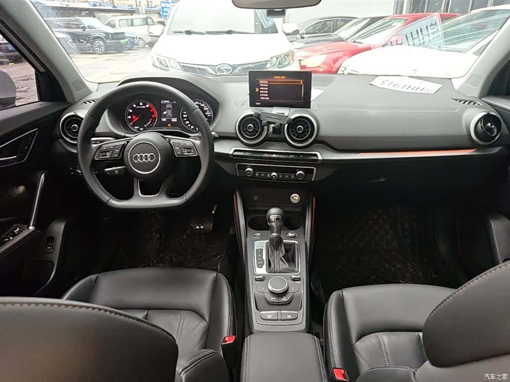 Audi Q2L, 2023 6
