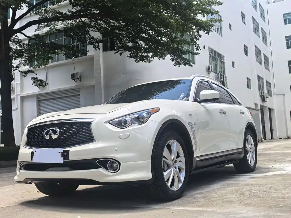 Infiniti QX70 Infiniti QX70