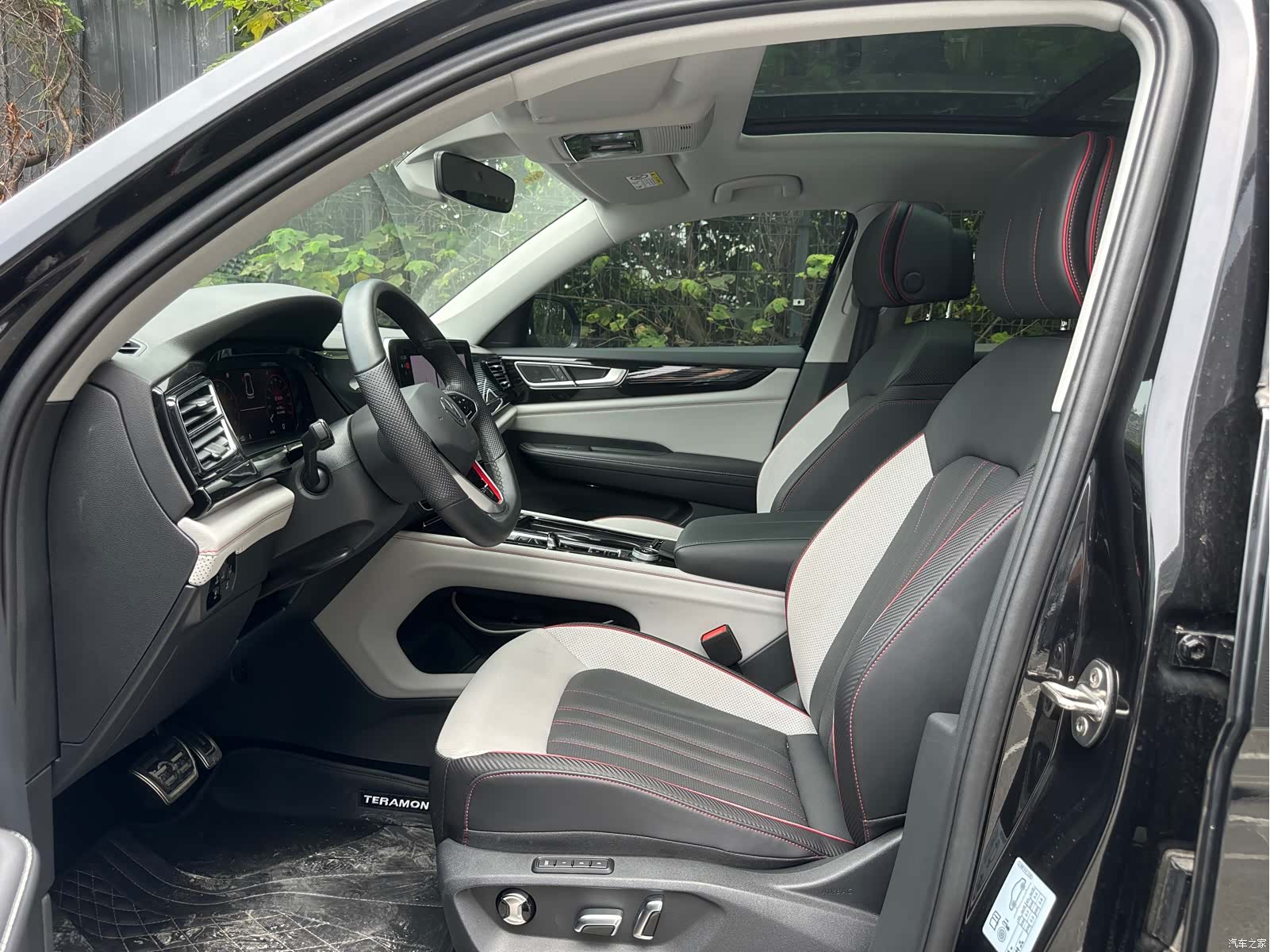 Volkswagen Teramont X, 2024 14
