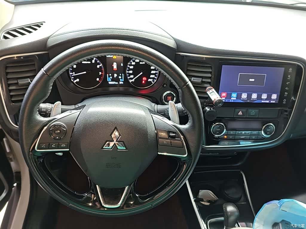 Mitsubishi Outlander, 2018 10