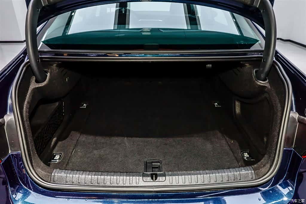 Audi A7L, 2024 6