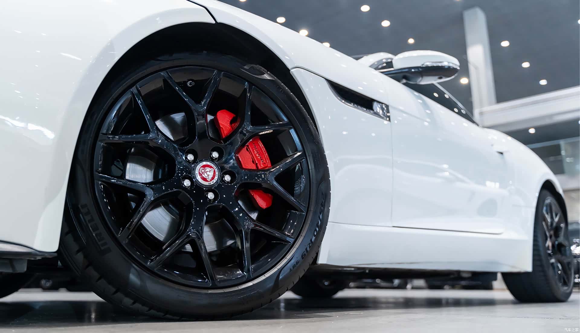 Jaguar F-TYPE, 2017 9