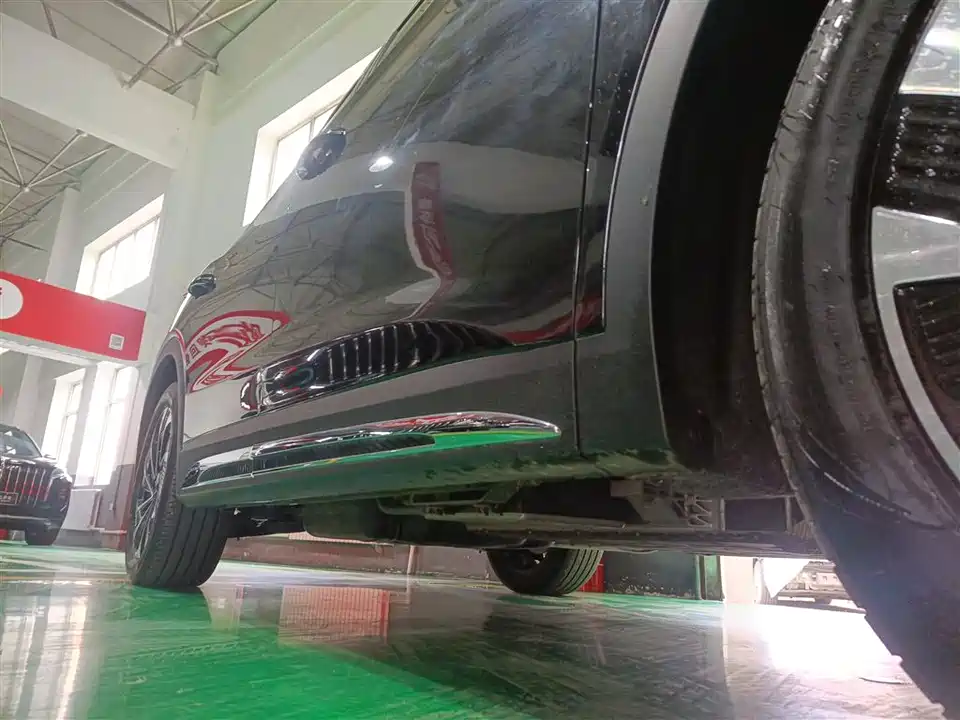 Hongqi HS7 PHEV
