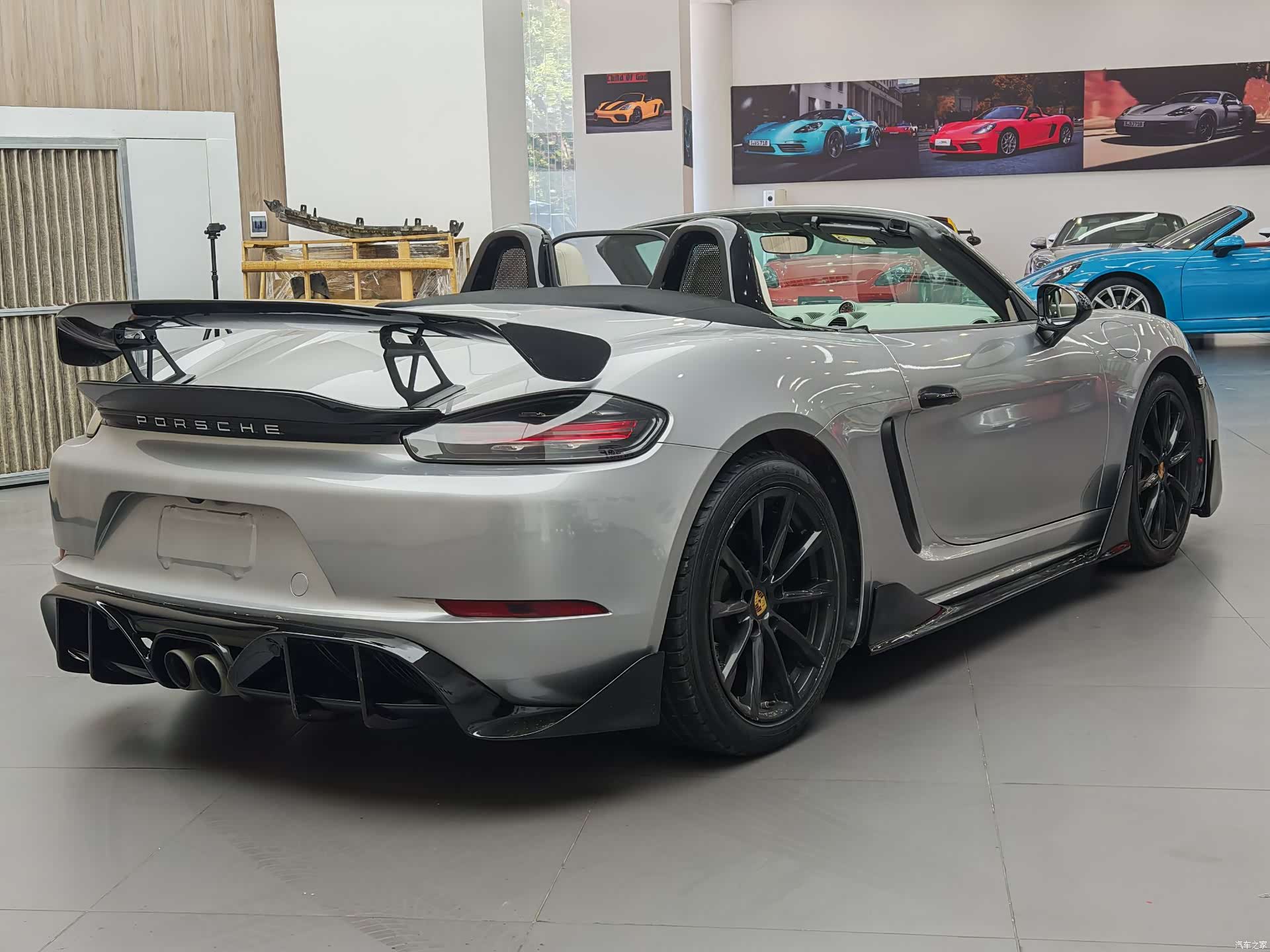 Porsche Boxster, 2019 все фото