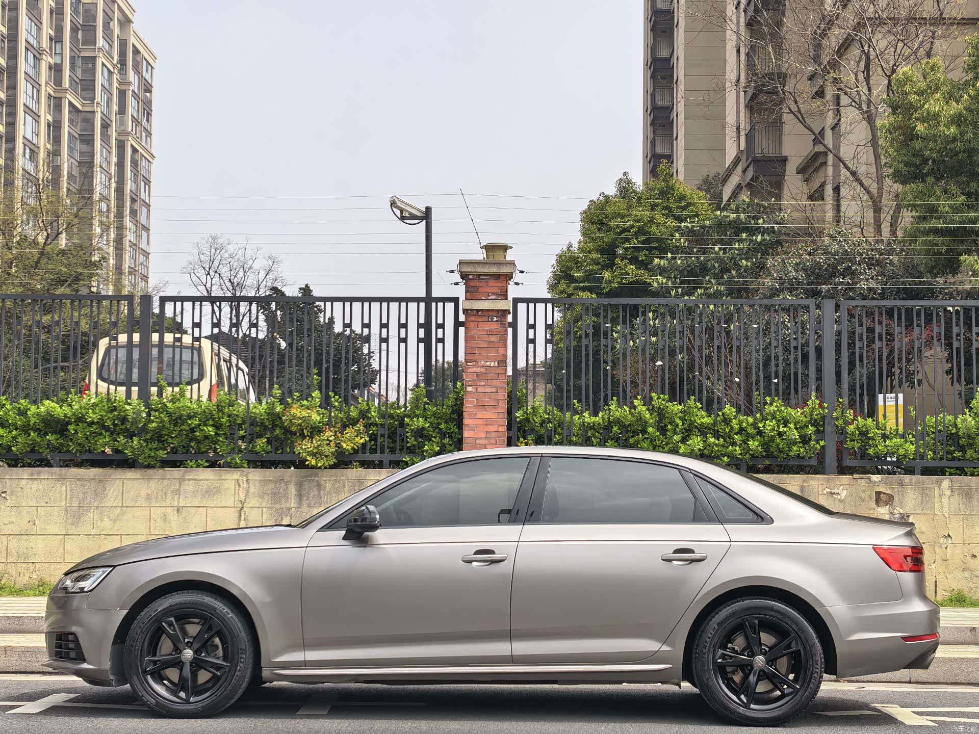 Audi A4L, 2017 3