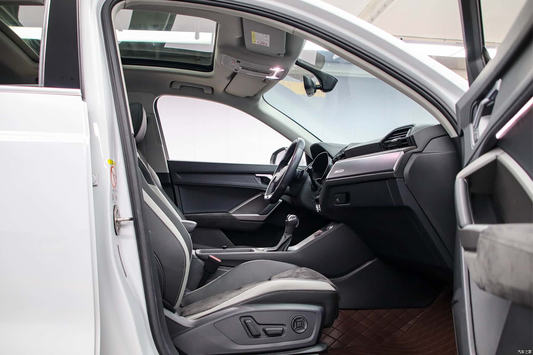 Audi Q3, 2022 14
