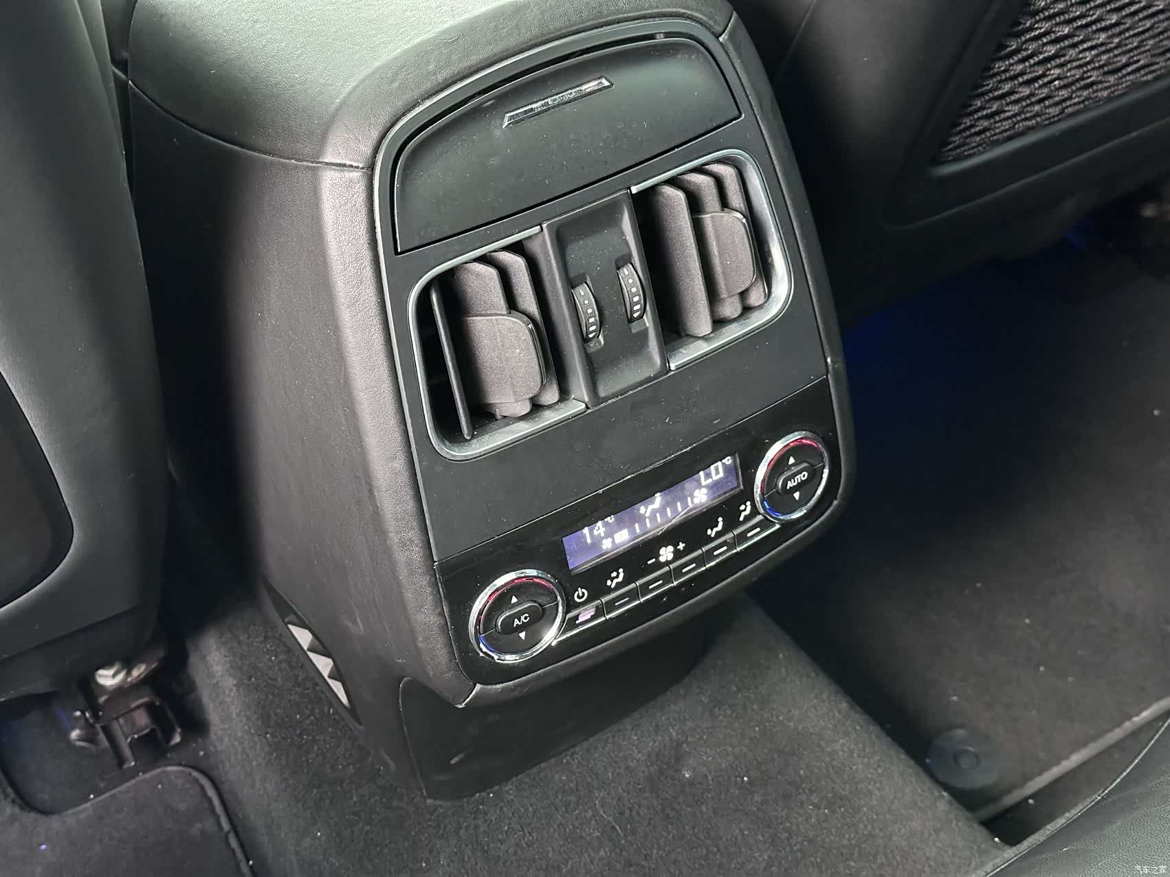 Maserati Levante, 2017 18
