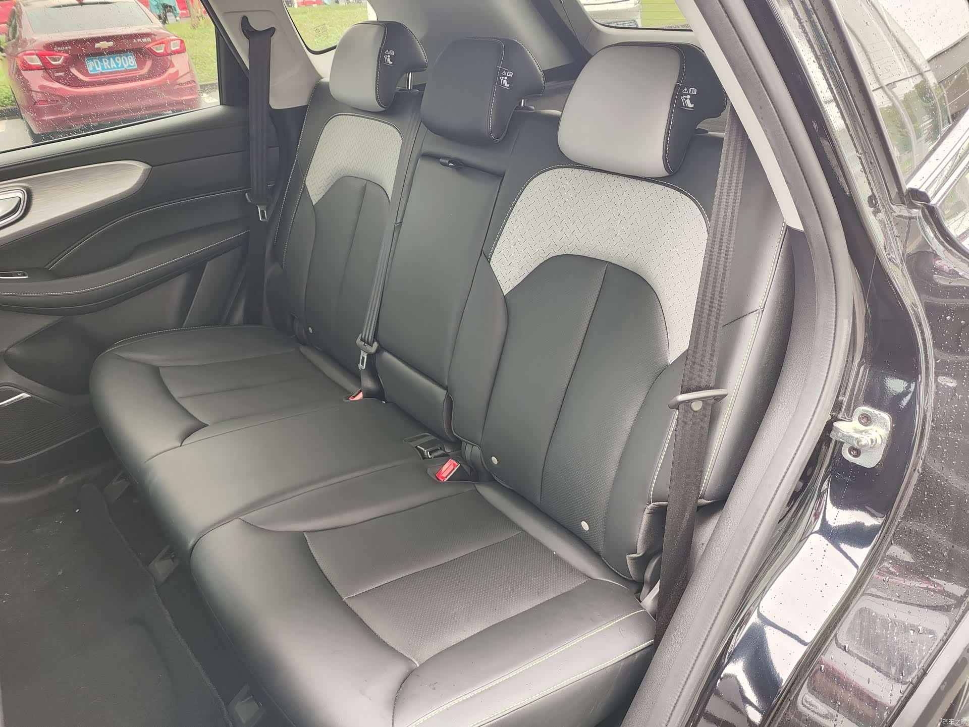 Roewe RX5, 2021 12