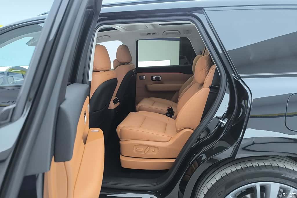 Leapmotor C16, 2025 11