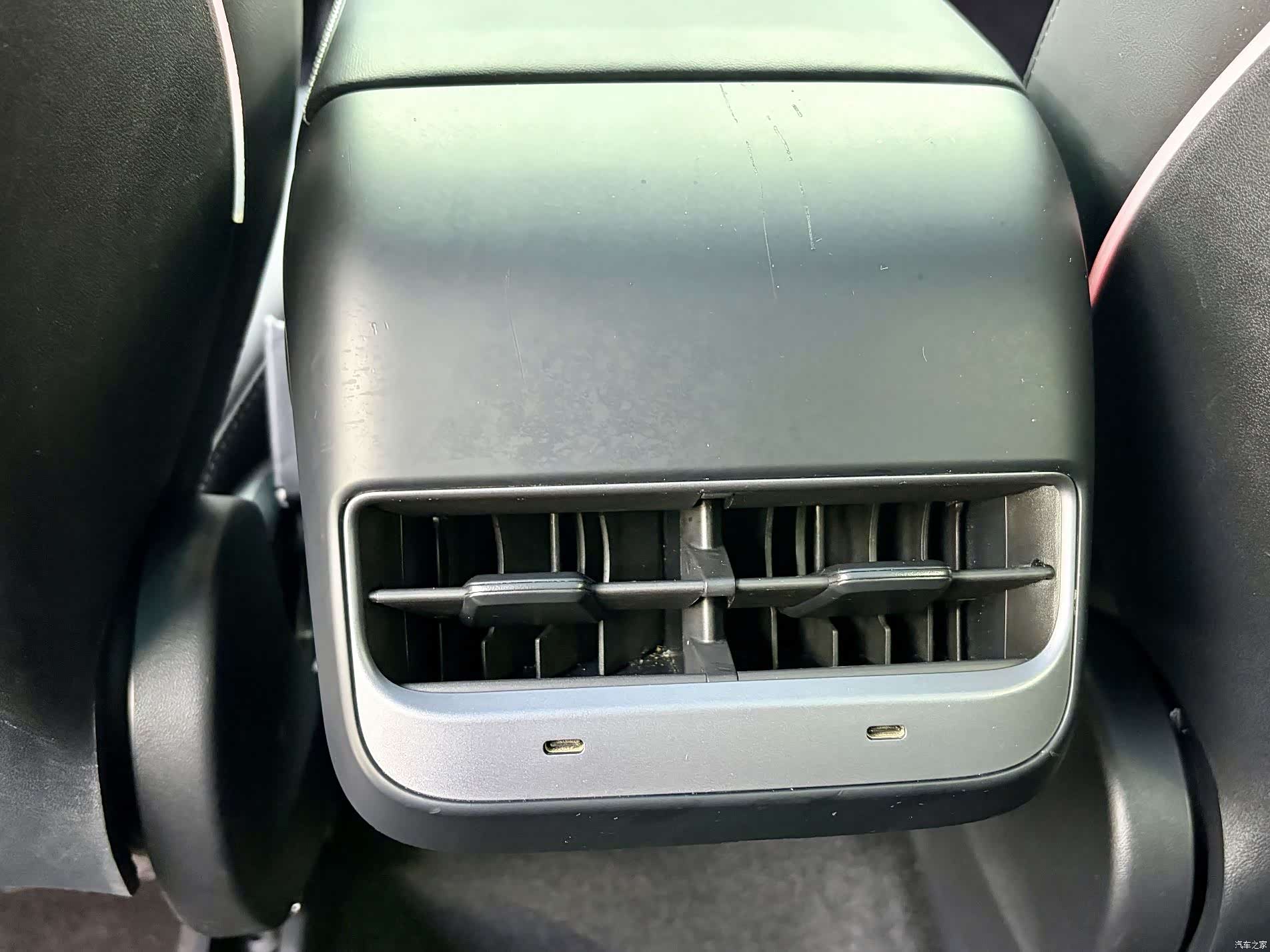 Tesla Model Y, 2022 14