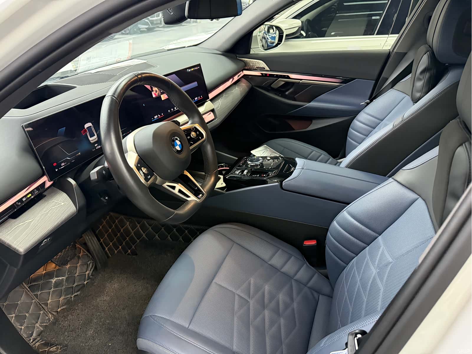 BMW 5 Series, 2024 4