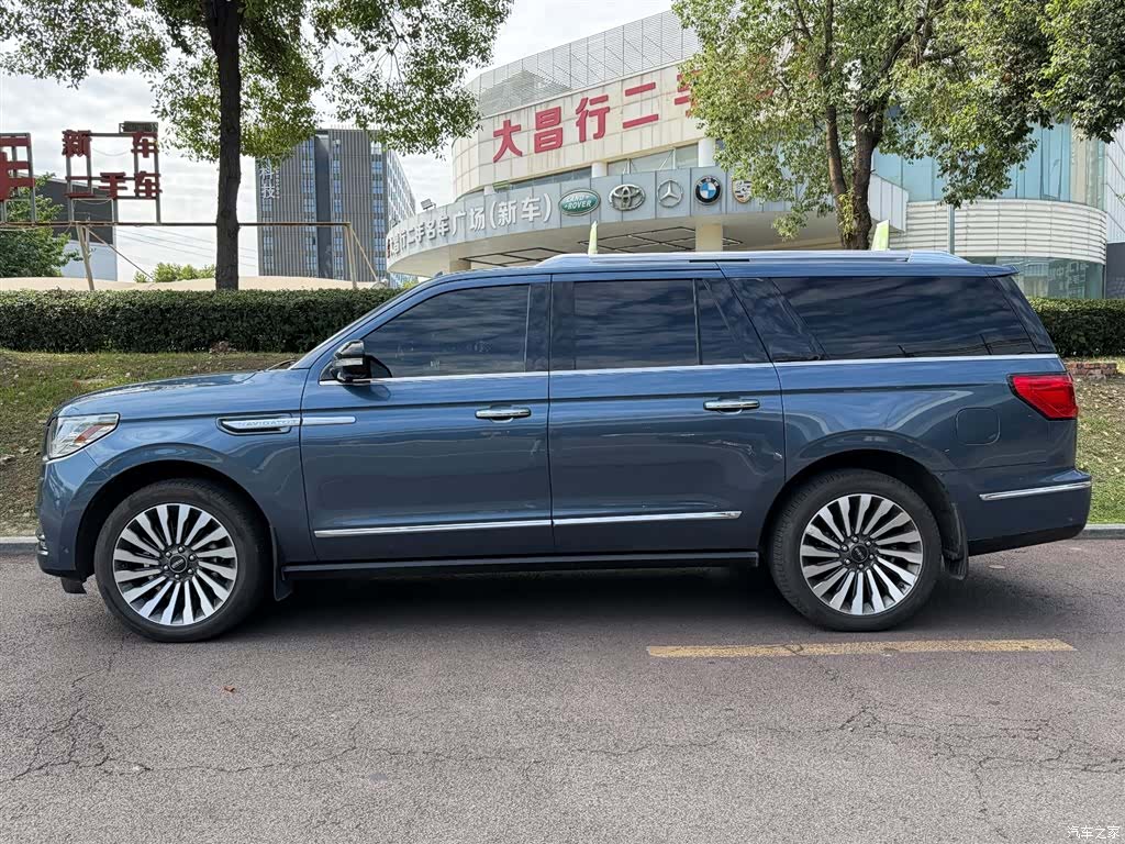Lincoln Navigator, 2019 3