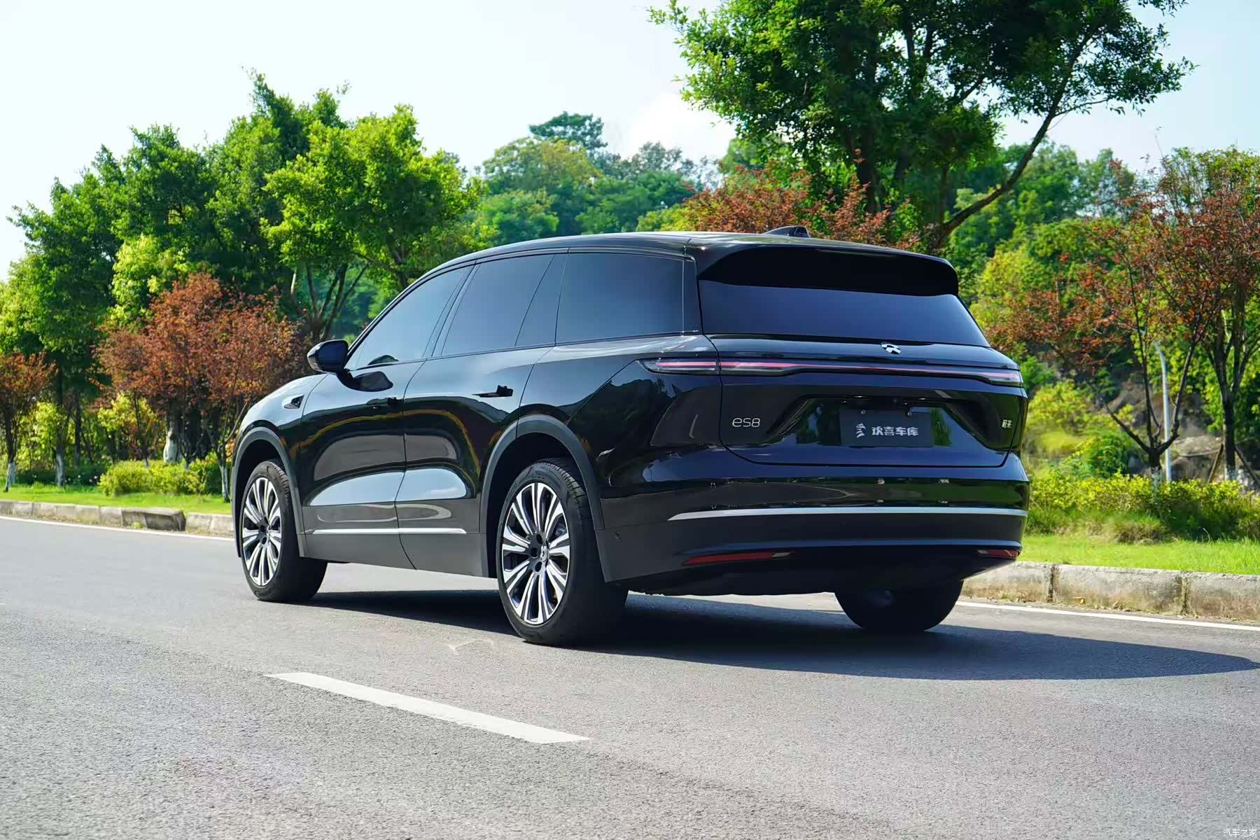 NIO ES8, 2024 4