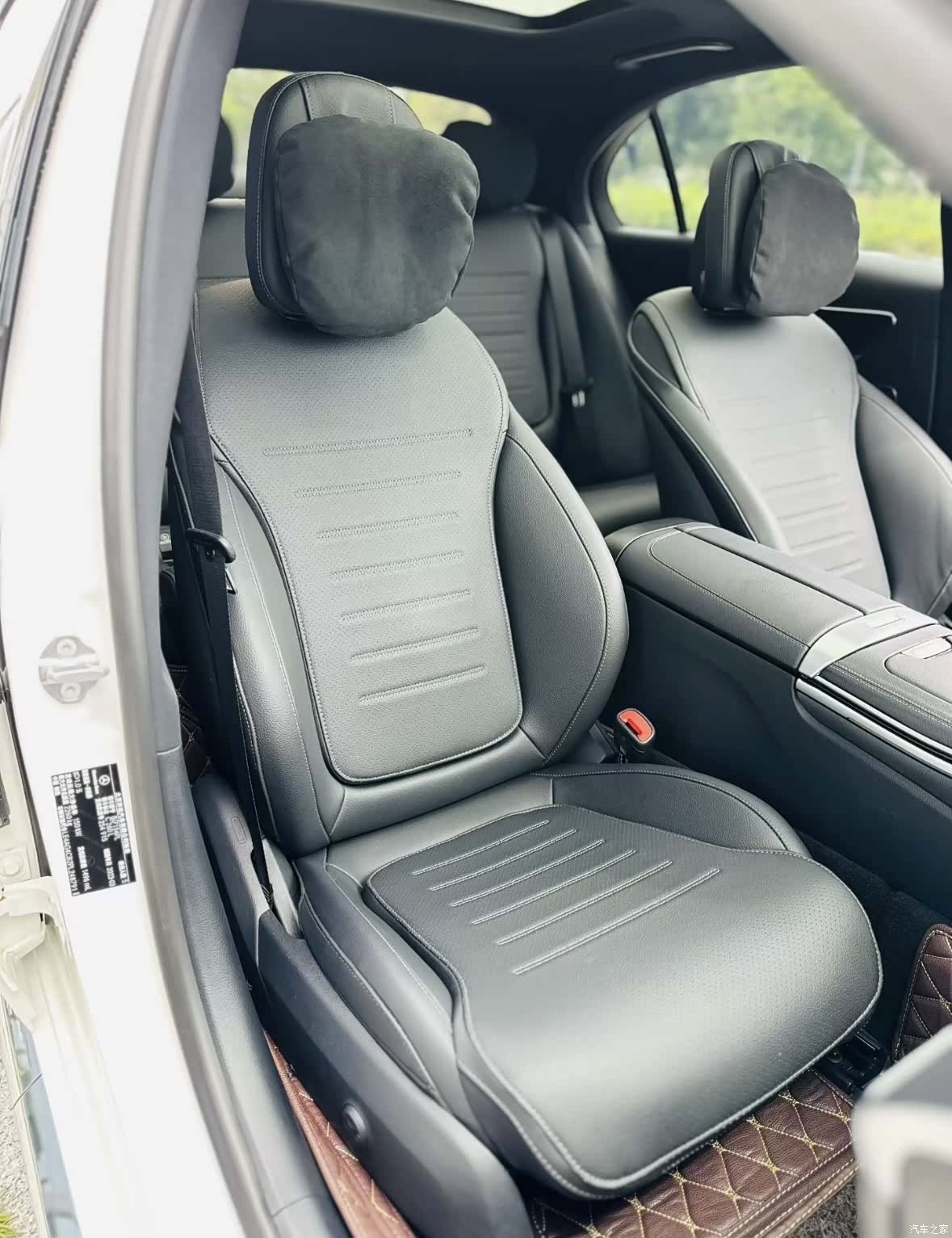 Mercedes-Benz C-Class, 2024 8